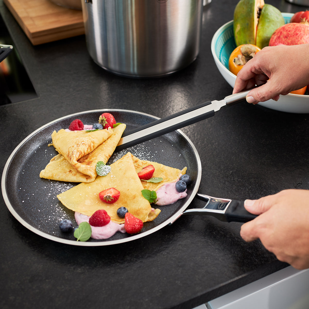 RÖSLE Crêpes Wender Rundgriff Silikon